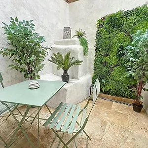 le-petit-patio-aix-en-provence.fr-provencehotel.com/